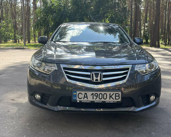 Серый Хонда Аккорд, объемом двигателя 2 л и пробегом 223 тыс. км за 11300 $, фото 12 на Automoto.ua