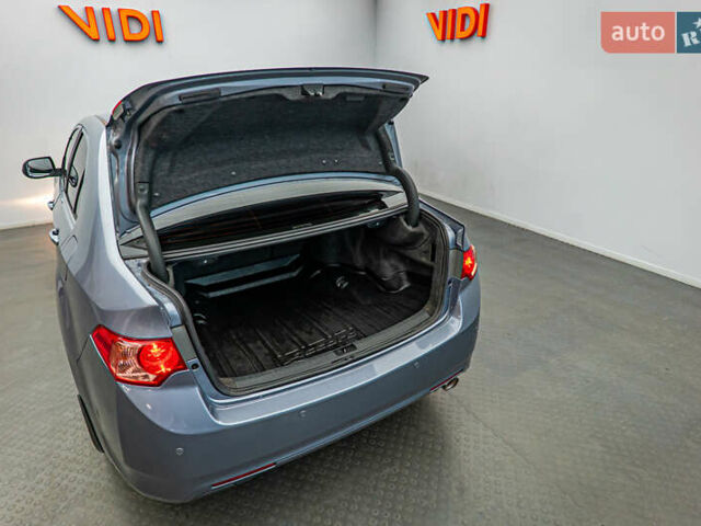 Сірий Хонда Аккорд, об'ємом двигуна 2 л та пробігом 191 тис. км за 10982 $, фото 6 на Automoto.ua