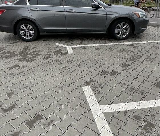 Серый Хонда Аккорд, объемом двигателя 2.4 л и пробегом 174 тыс. км за 8700 $, фото 2 на Automoto.ua