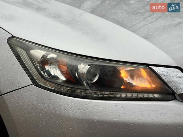 Серый Хонда Аккорд, объемом двигателя 2.35 л и пробегом 173 тыс. км за 10999 $, фото 5 на Automoto.ua