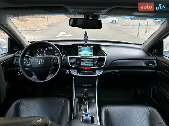 Серый Хонда Аккорд, объемом двигателя 2.4 л и пробегом 293 тыс. км за 11499 $, фото 11 на Automoto.ua