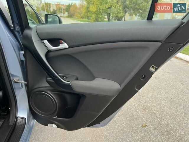 Серый Хонда Аккорд, объемом двигателя 2.2 л и пробегом 239 тыс. км за 11500 $, фото 58 на Automoto.ua