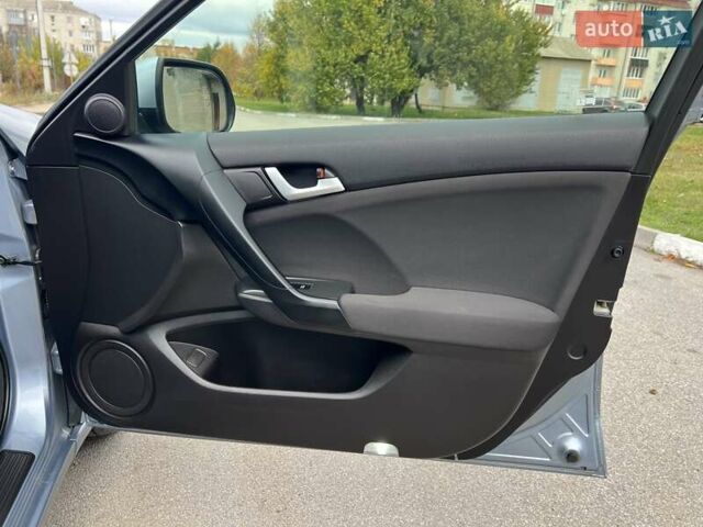 Серый Хонда Аккорд, объемом двигателя 2.2 л и пробегом 239 тыс. км за 11500 $, фото 66 на Automoto.ua