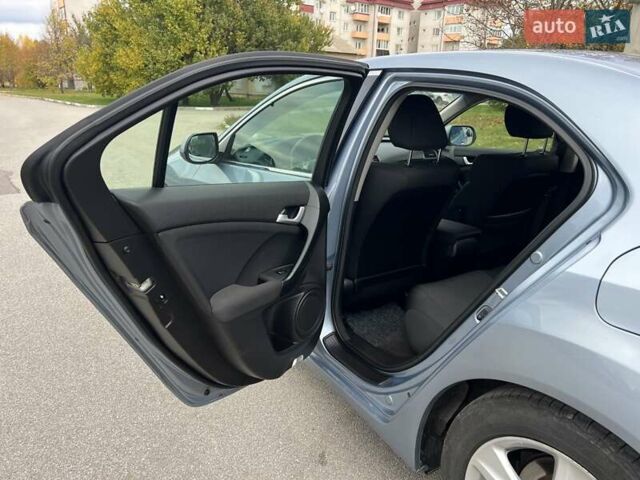 Серый Хонда Аккорд, объемом двигателя 2.2 л и пробегом 239 тыс. км за 11500 $, фото 48 на Automoto.ua