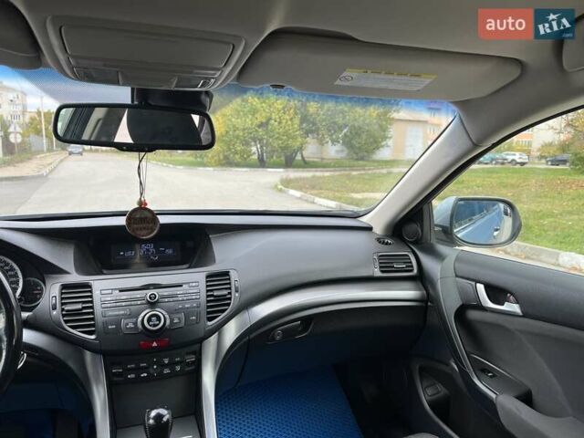 Серый Хонда Аккорд, объемом двигателя 2.2 л и пробегом 239 тыс. км за 11500 $, фото 64 на Automoto.ua