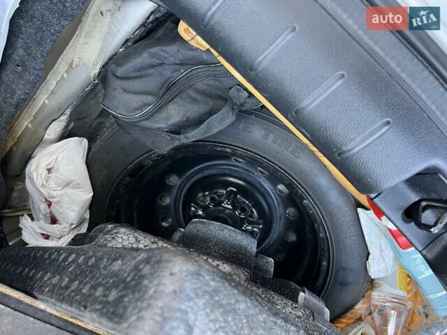 Серый Хонда Аккорд, объемом двигателя 2.4 л и пробегом 183 тыс. км за 11000 $, фото 15 на Automoto.ua