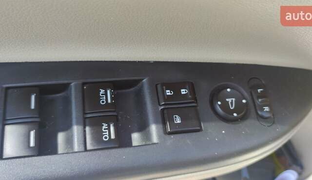 Серый Хонда Аккорд, объемом двигателя 2 л и пробегом 160 тыс. км за 14000 $, фото 7 на Automoto.ua