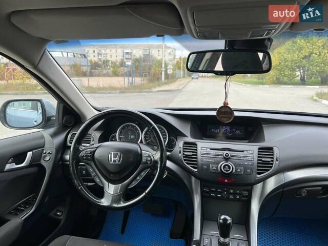 Серый Хонда Аккорд, объемом двигателя 2.2 л и пробегом 239 тыс. км за 11500 $, фото 63 на Automoto.ua