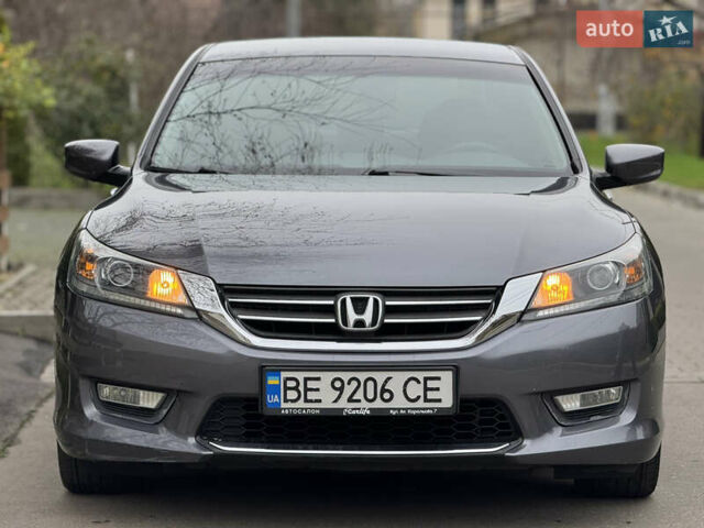 Серый Хонда Аккорд, объемом двигателя 2.4 л и пробегом 160 тыс. км за 11200 $, фото 2 на Automoto.ua