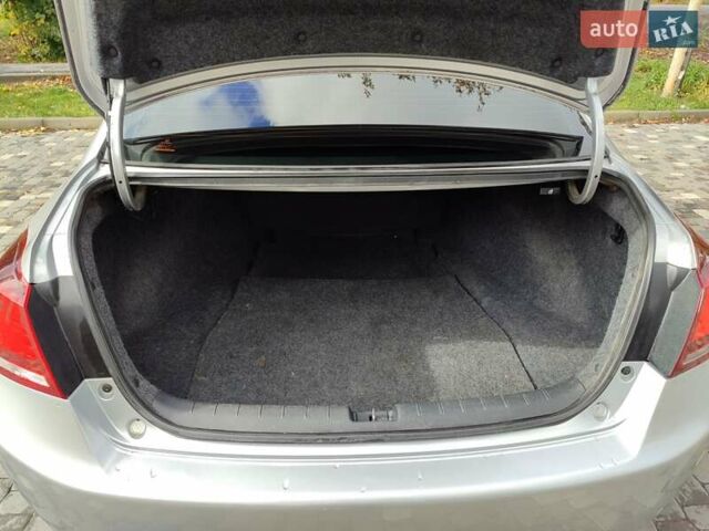Сірий Хонда Аккорд, об'ємом двигуна 2.36 л та пробігом 235 тис. км за 9400 $, фото 14 на Automoto.ua