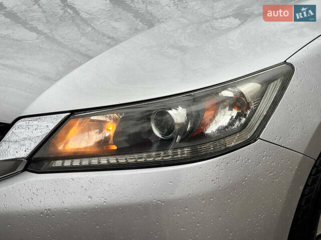 Серый Хонда Аккорд, объемом двигателя 2.35 л и пробегом 173 тыс. км за 10999 $, фото 4 на Automoto.ua