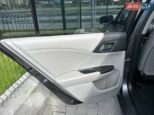 Серый Хонда Аккорд, объемом двигателя 2.4 л и пробегом 168 тыс. км за 12400 $, фото 10 на Automoto.ua