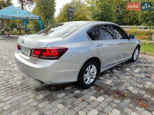 Серый Хонда Аккорд, объемом двигателя 2.4 л и пробегом 234 тыс. км за 9500 $, фото 9 на Automoto.ua