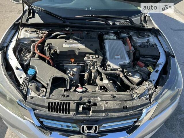 Сірий Хонда Аккорд, об'ємом двигуна 2 л та пробігом 269 тис. км за 13250 $, фото 37 на Automoto.ua