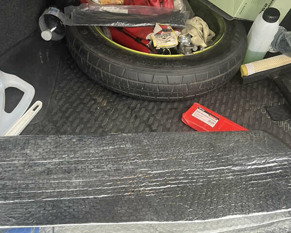 Серый Хонда Аккорд, объемом двигателя 2.4 л и пробегом 290 тыс. км за 11000 $, фото 4 на Automoto.ua