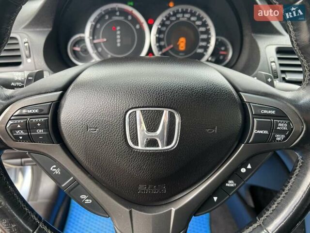 Серый Хонда Аккорд, объемом двигателя 2.2 л и пробегом 239 тыс. км за 11500 $, фото 38 на Automoto.ua