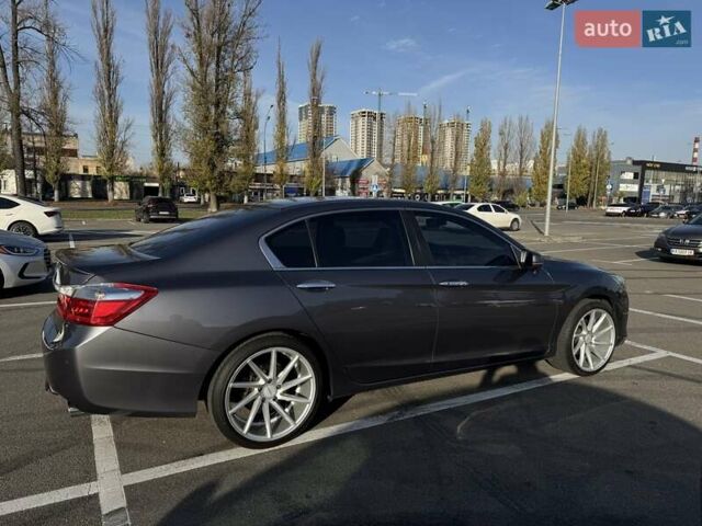 Сірий Хонда Аккорд, об'ємом двигуна 2.4 л та пробігом 205 тис. км за 16500 $, фото 5 на Automoto.ua