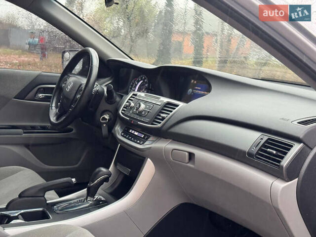 Серый Хонда Аккорд, объемом двигателя 2.35 л и пробегом 173 тыс. км за 10999 $, фото 35 на Automoto.ua