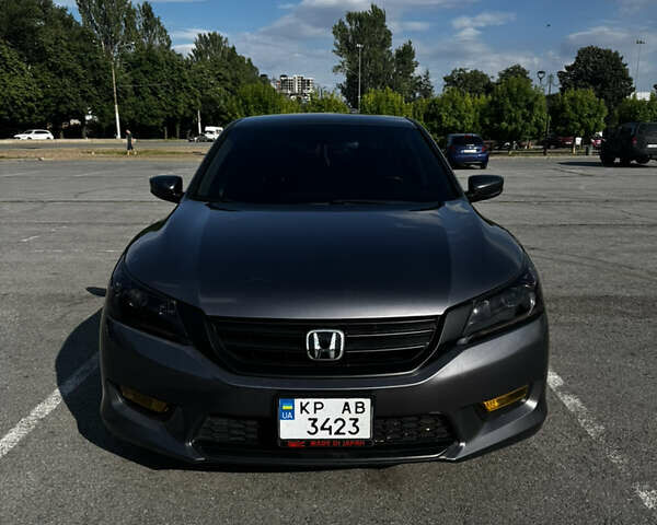 Сірий Хонда Аккорд, об'ємом двигуна 2.36 л та пробігом 224 тис. км за 10500 $, фото 6 на Automoto.ua