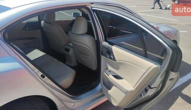 Серый Хонда Аккорд, объемом двигателя 2 л и пробегом 160 тыс. км за 14000 $, фото 6 на Automoto.ua