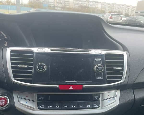 Серый Хонда Аккорд, объемом двигателя 2.4 л и пробегом 290 тыс. км за 11000 $, фото 10 на Automoto.ua