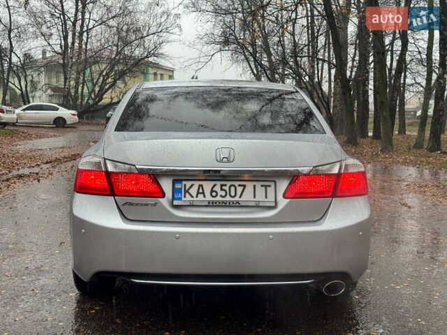 Серый Хонда Аккорд, объемом двигателя 2.35 л и пробегом 173 тыс. км за 10999 $, фото 15 на Automoto.ua