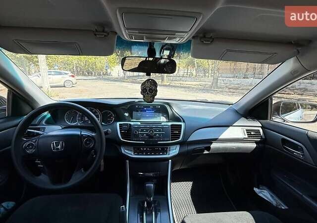 Серый Хонда Аккорд, объемом двигателя 2.4 л и пробегом 221 тыс. км за 9500 $, фото 14 на Automoto.ua