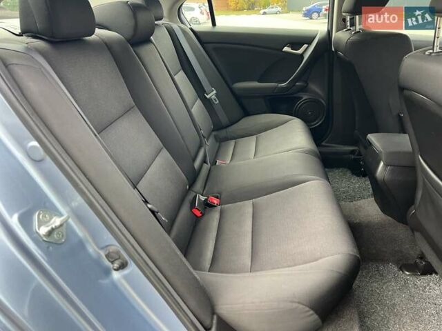 Серый Хонда Аккорд, объемом двигателя 2.2 л и пробегом 239 тыс. км за 11500 $, фото 60 на Automoto.ua