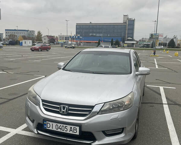 Серый Хонда Аккорд, объемом двигателя 2.4 л и пробегом 290 тыс. км за 11000 $, фото 25 на Automoto.ua