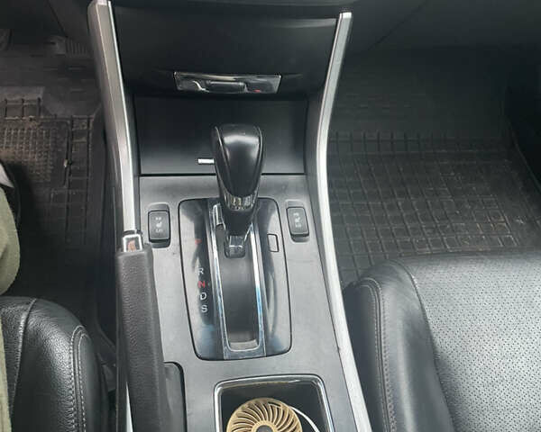 Серый Хонда Аккорд, объемом двигателя 2.4 л и пробегом 290 тыс. км за 11000 $, фото 7 на Automoto.ua