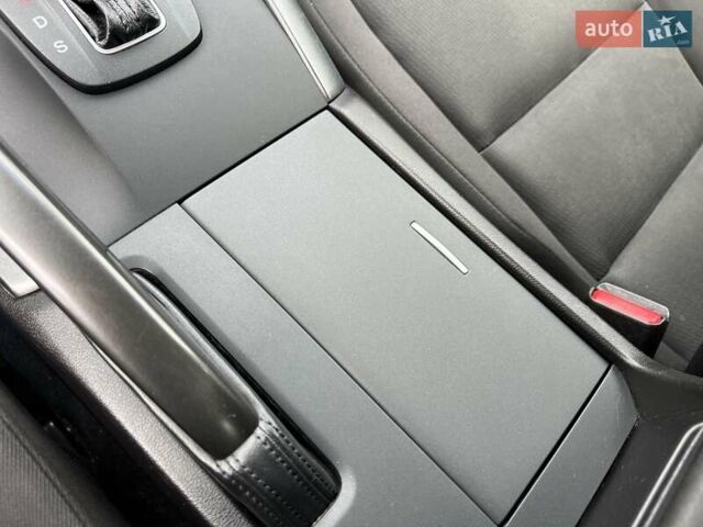 Серый Хонда Аккорд, объемом двигателя 2.2 л и пробегом 239 тыс. км за 11500 $, фото 47 на Automoto.ua