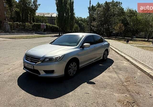 Серый Хонда Аккорд, объемом двигателя 2.4 л и пробегом 221 тыс. км за 9500 $, фото 1 на Automoto.ua