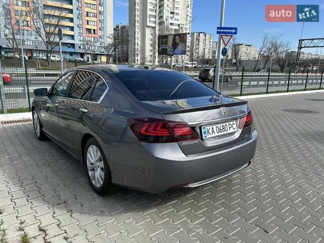 Серый Хонда Аккорд, объемом двигателя 2.4 л и пробегом 168 тыс. км за 12400 $, фото 5 на Automoto.ua