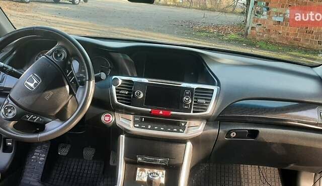 Серый Хонда Аккорд, объемом двигателя 2.4 л и пробегом 118 тыс. км за 12900 $, фото 1 на Automoto.ua