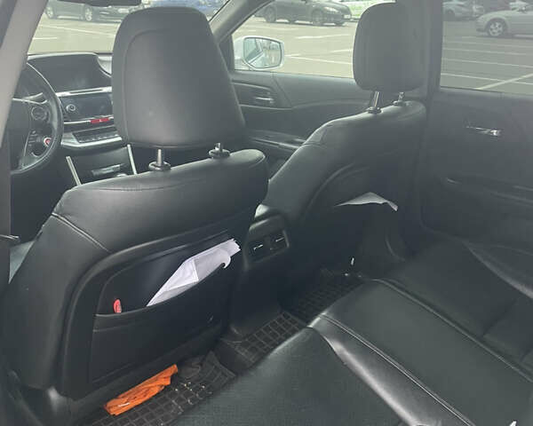 Серый Хонда Аккорд, объемом двигателя 2.4 л и пробегом 290 тыс. км за 11000 $, фото 8 на Automoto.ua