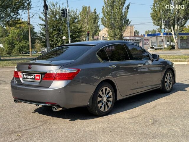 Серый Хонда Аккорд, объемом двигателя 2.4 л и пробегом 267 тыс. км за 13990 $, фото 4 на Automoto.ua