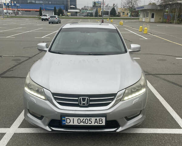 Серый Хонда Аккорд, объемом двигателя 2.4 л и пробегом 290 тыс. км за 11000 $, фото 29 на Automoto.ua