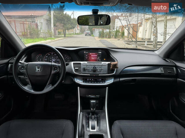 Серый Хонда Аккорд, объемом двигателя 2.4 л и пробегом 160 тыс. км за 11200 $, фото 6 на Automoto.ua