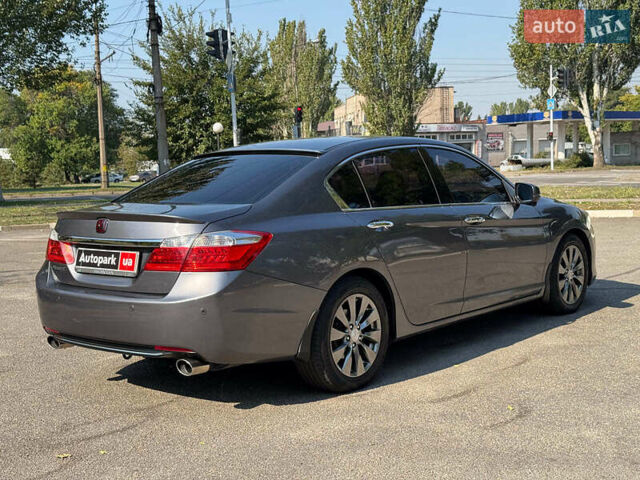 Серый Хонда Аккорд, объемом двигателя 2.4 л и пробегом 267 тыс. км за 13990 $, фото 5 на Automoto.ua