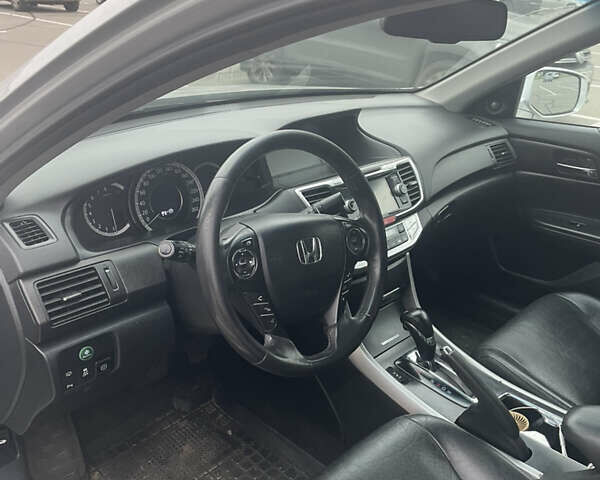 Серый Хонда Аккорд, объемом двигателя 2.4 л и пробегом 290 тыс. км за 11000 $, фото 34 на Automoto.ua