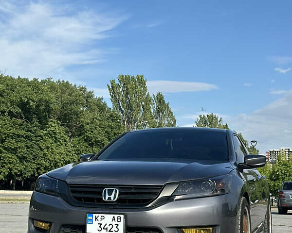 Сірий Хонда Аккорд, об'ємом двигуна 2.36 л та пробігом 224 тис. км за 10500 $, фото 2 на Automoto.ua