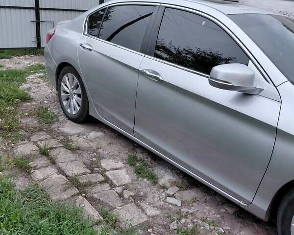 Сірий Хонда Аккорд, об'ємом двигуна 2.4 л та пробігом 217 тис. км за 14000 $, фото 3 на Automoto.ua