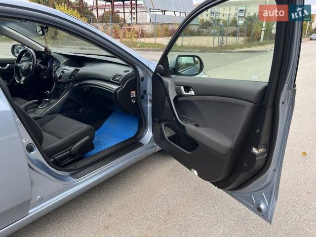 Серый Хонда Аккорд, объемом двигателя 2.2 л и пробегом 239 тыс. км за 11500 $, фото 65 на Automoto.ua