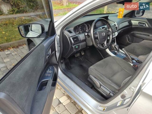 Сірий Хонда Аккорд, об'ємом двигуна 2.36 л та пробігом 235 тис. км за 9400 $, фото 9 на Automoto.ua