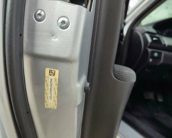 Сірий Хонда Аккорд, об'ємом двигуна 2.36 л та пробігом 235 тис. км за 9400 $, фото 21 на Automoto.ua