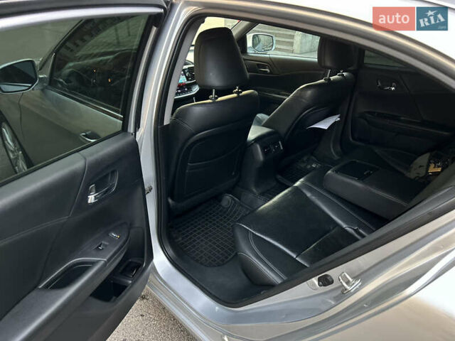 Сірий Хонда Аккорд, об'ємом двигуна 2.4 л та пробігом 293 тис. км за 11100 $, фото 21 на Automoto.ua