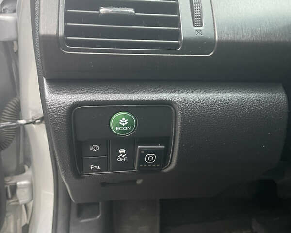 Серый Хонда Аккорд, объемом двигателя 2.4 л и пробегом 290 тыс. км за 11000 $, фото 37 на Automoto.ua