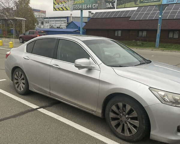 Серый Хонда Аккорд, объемом двигателя 2.4 л и пробегом 290 тыс. км за 11000 $, фото 22 на Automoto.ua