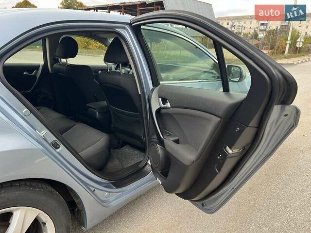 Серый Хонда Аккорд, объемом двигателя 2.2 л и пробегом 239 тыс. км за 11500 $, фото 57 на Automoto.ua