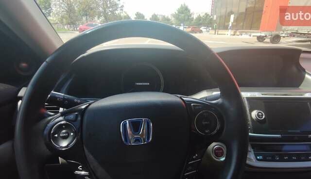 Серый Хонда Аккорд, объемом двигателя 2 л и пробегом 160 тыс. км за 14000 $, фото 12 на Automoto.ua